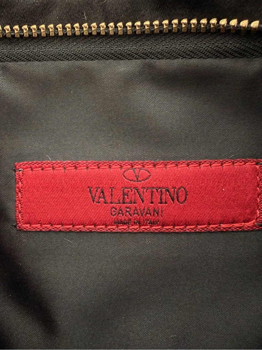 Valentino Garavani Gradient Rosier Bow Wristlet